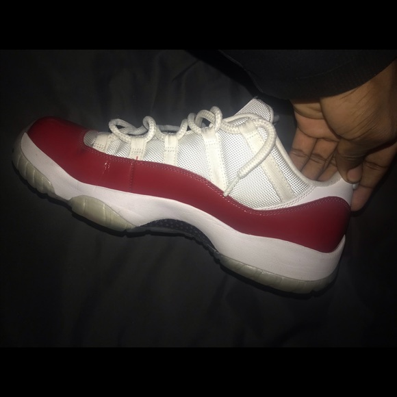 jordan 11 cherrys - Picture 7 of 8
